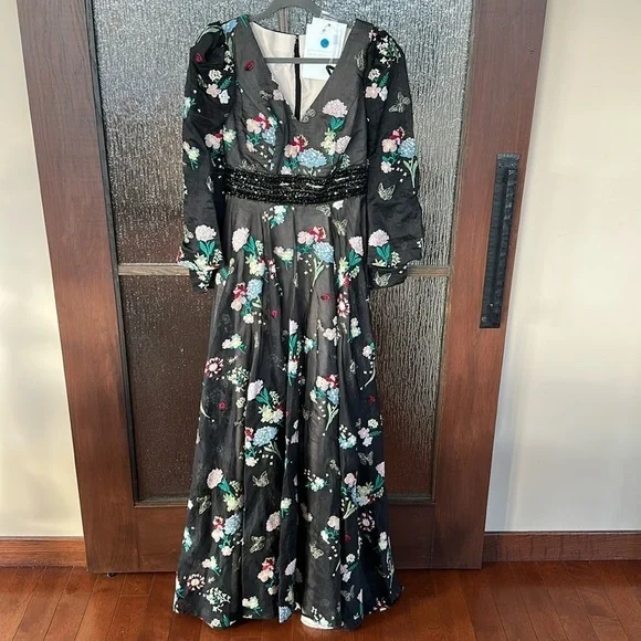 Mac Duggal EMBROIDERED BISHOP SLEEVE V NECK FLOWY GOWN size 4 $798 NEW - Picture 6 of 17